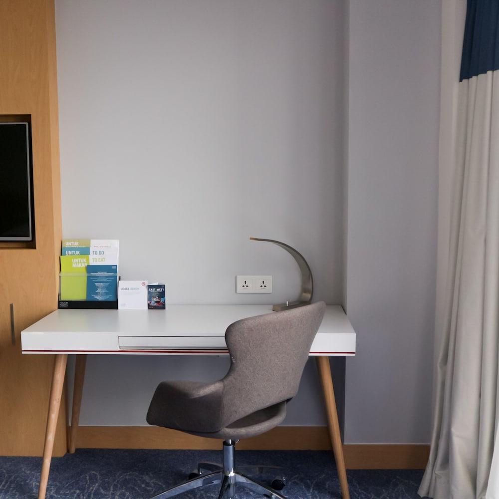 Four Points By Sheraton Surabaya, Tunjungan Plaza Eksteriør billede