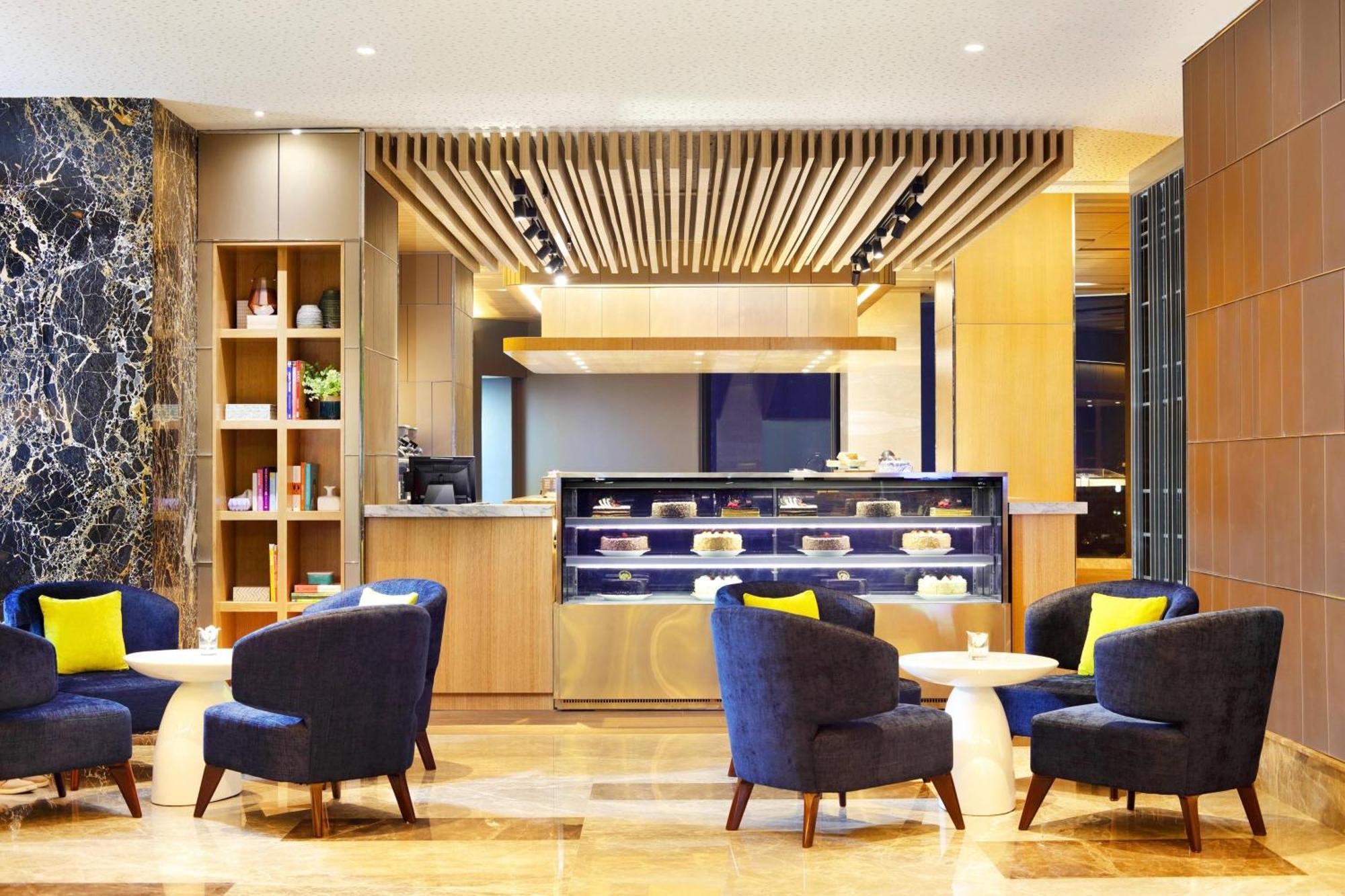 Four Points By Sheraton Surabaya, Tunjungan Plaza Eksteriør billede