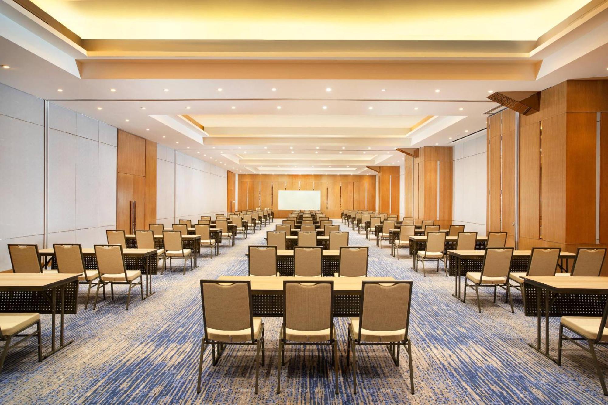 Four Points By Sheraton Surabaya, Tunjungan Plaza Eksteriør billede