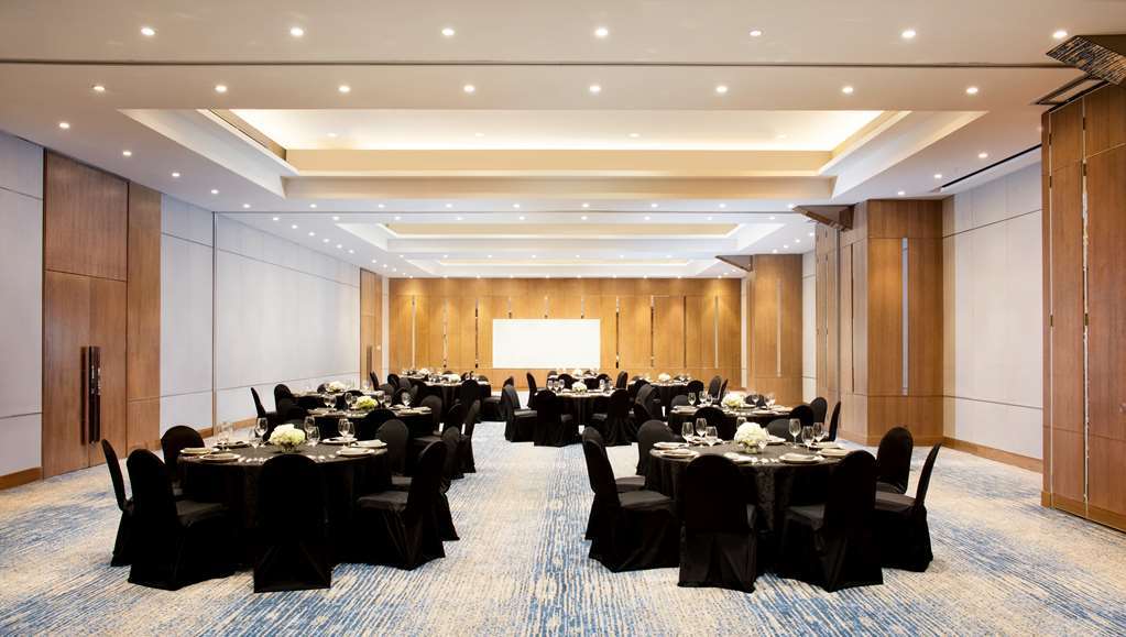 Four Points By Sheraton Surabaya, Tunjungan Plaza Eksteriør billede