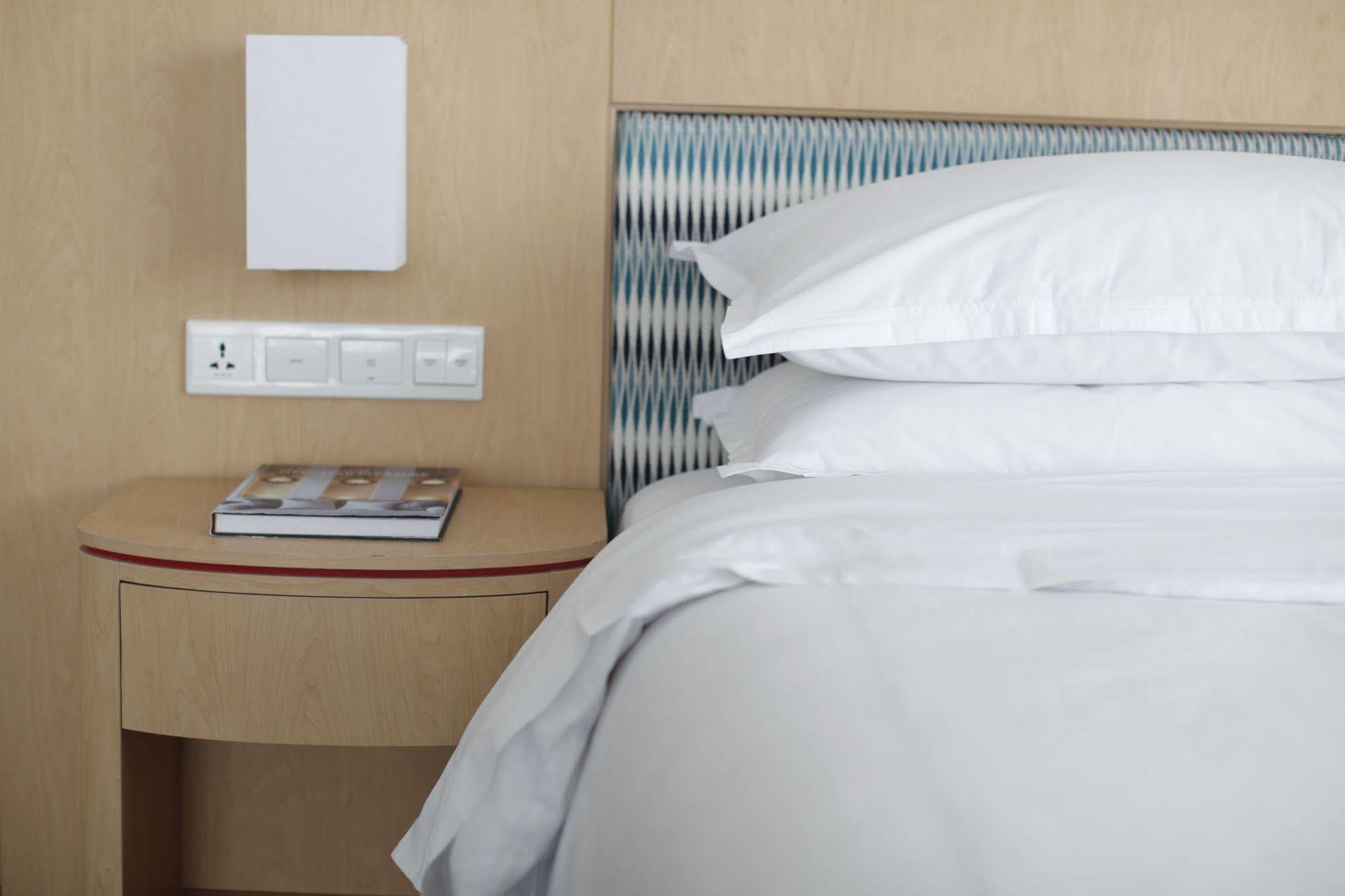Four Points By Sheraton Surabaya, Tunjungan Plaza Eksteriør billede